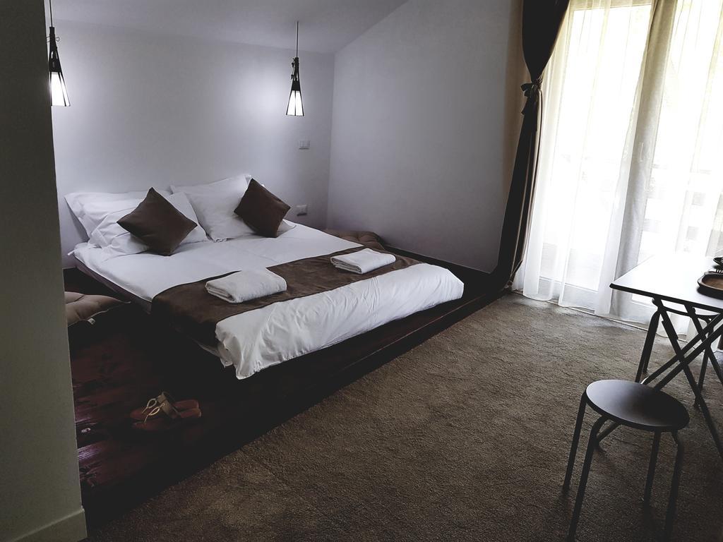 Heaven Guesthouse Corbeni Exterior foto