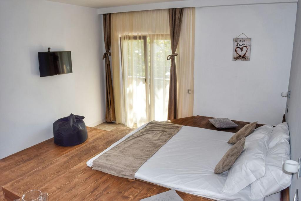 Heaven Guesthouse Corbeni Exterior foto
